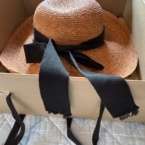 Vintage Helen Kaminski Albertine 100% Raffia Hat